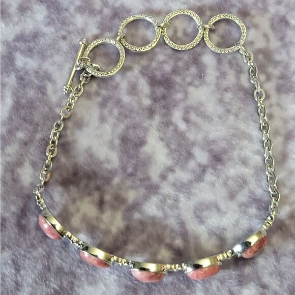 Norwegian Thulite Toggle Clasp Bracelet - Picture 4 of 11